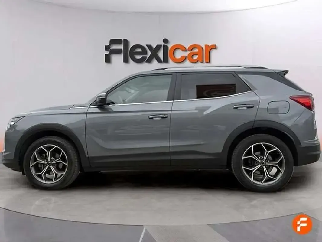 Usado SsangYong Korando 149 CV (109 kW) 2024 Gris SUV