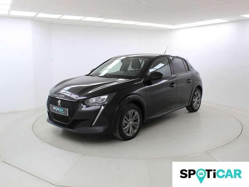 Usado Peugeot e-208 Allure 100 kW (136 CV) 2023 Negro Utilitario