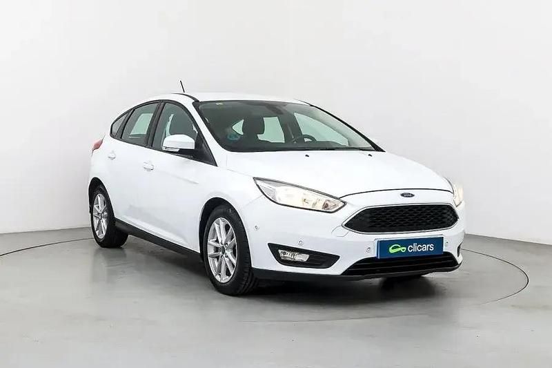 Używany Ford Focus Trend+ 125 KM (91 kW) 2018 Biały Sedan/Limuzyna