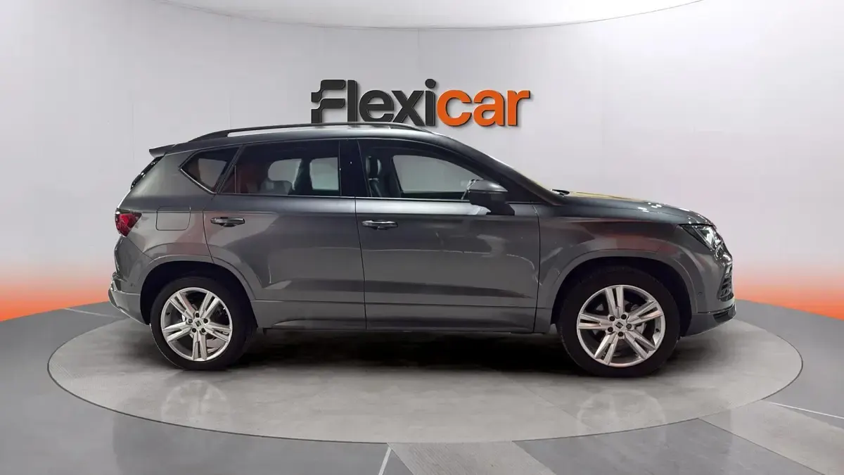 Usado Seat Ateca FR 150 CV (110 kW) 2025 Gris SUV