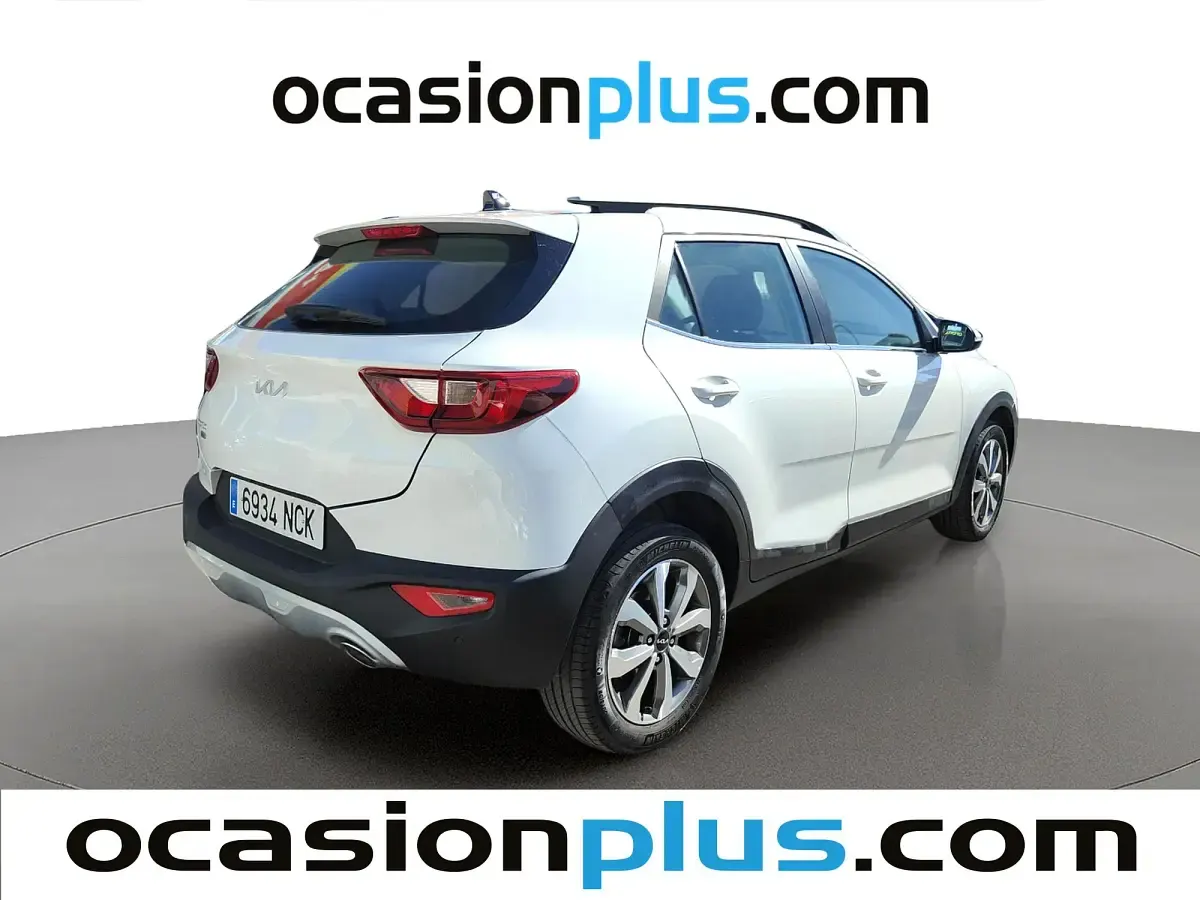 Usado Kia Stonic 101 CV (74 kW) 2025 Blanco SUV