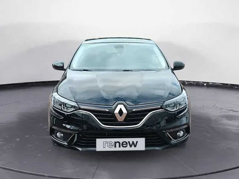 Usado Renault Mégane 90 CV (66 kW) 2017 Negro Berlina