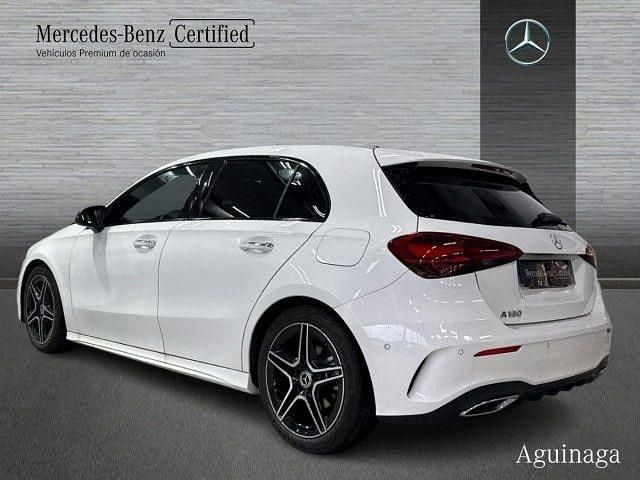 Usado Mercedes A180 AMG line 136 CV (100 kW) 2025 Blanco polar
