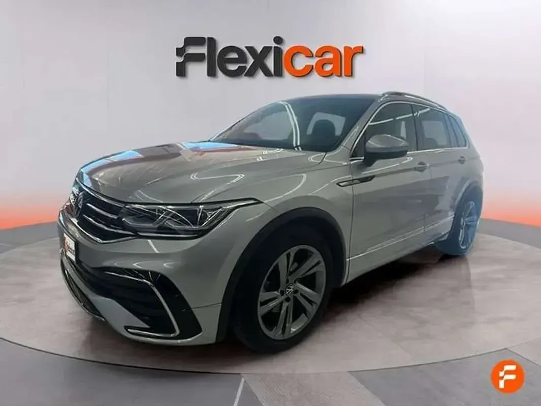Usado VW Tiguan R-line 150 CV (110 kW) 2021 Gris SUV