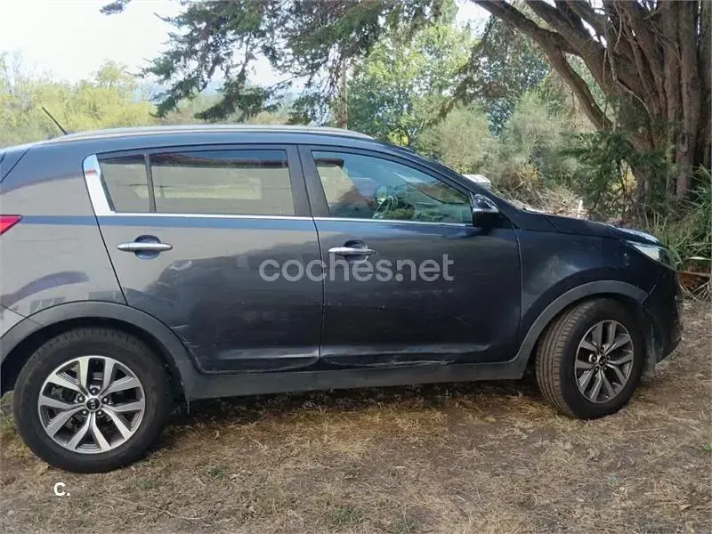 Usado Kia Sportage 115 CV (84 kW) 2014 Gris / plata SUV