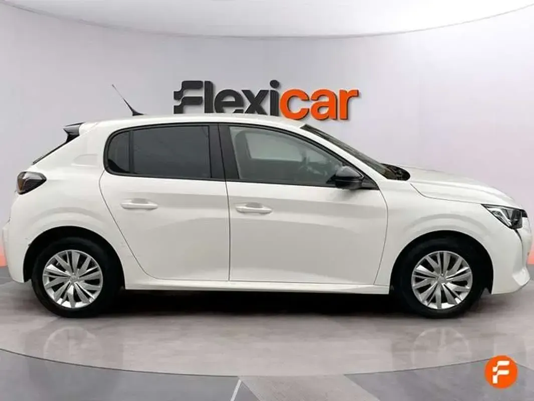 Usado Peugeot 208 Active 101 CV (74 kW) 2022 Blanco Utilitario