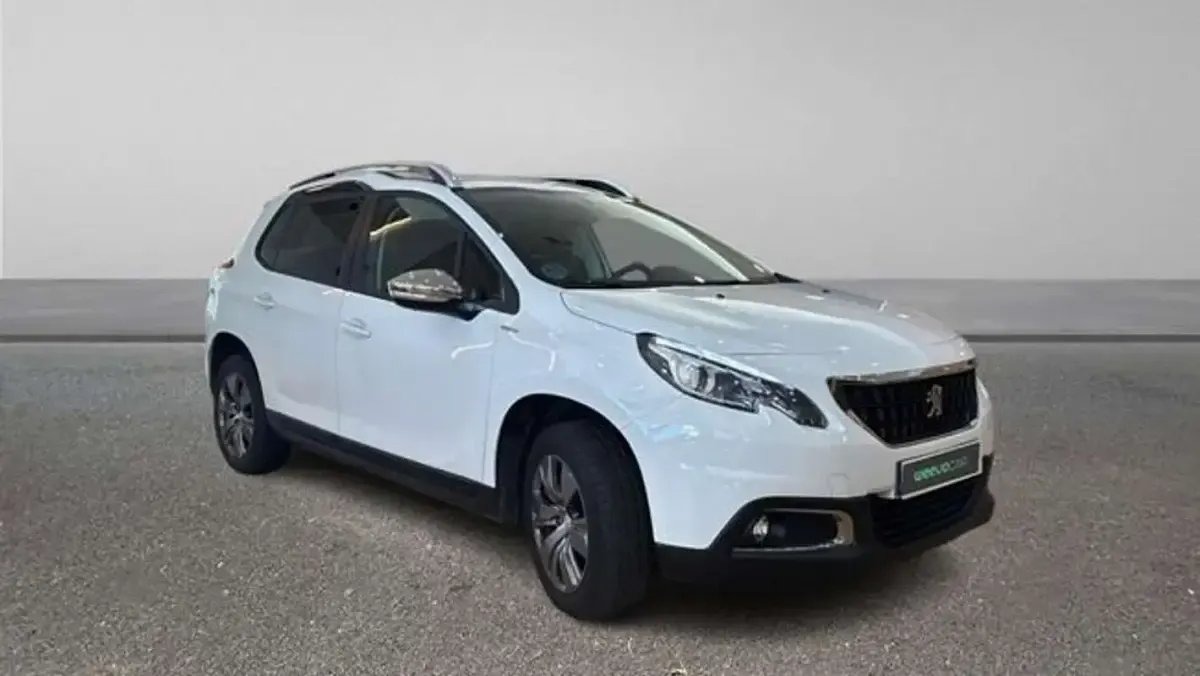 Usado Peugeot 2008 Signature Sky 82 CV (60 kW) 2019 Blanco SUV