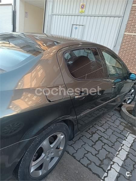Usado Peugeot 407 Sport 136 CV (100 kW) 2006 Gris / plata Berlina