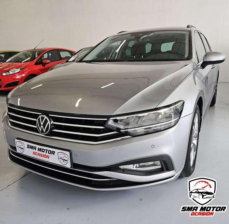 Plateado Usado 2020 VW Passat Executive Familiar | 18.490 € (Precio justo) - Imagen 1/4