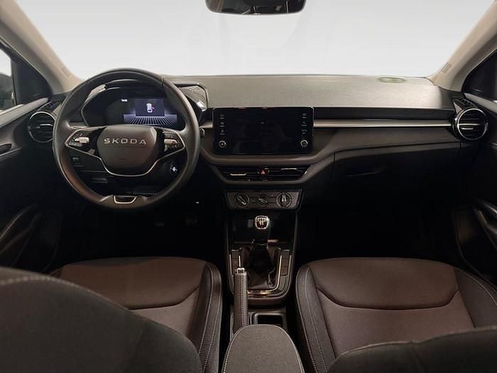 Usado Skoda Fabia Selection 95 CV (69 kW) 2025 Gris Utilitario