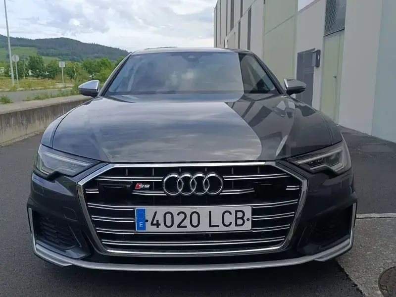 Usado Audi A6 S-Line 350 CV (257 kW) 2019 Gris / plata Berlina