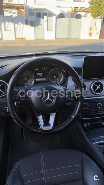 Usado Mercedes CLA200 Shooting Brake AMG line 136 CV (100 kW) 2015 Blanco Familiar