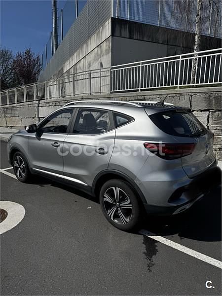 Usado MG ZS Comfort 106 CV (77 kW) 2022 Gris / plata SUV