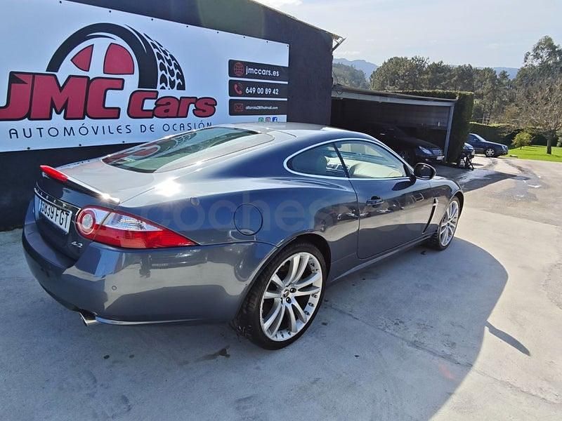 Usado Jaguar XK8 298 CV (219 kW) 2006 Gris / plata Coupe