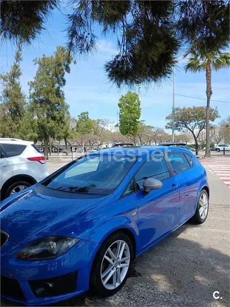Usado Seat Leon FR 170 CV (125 kW) 2011 Azul Utilitario