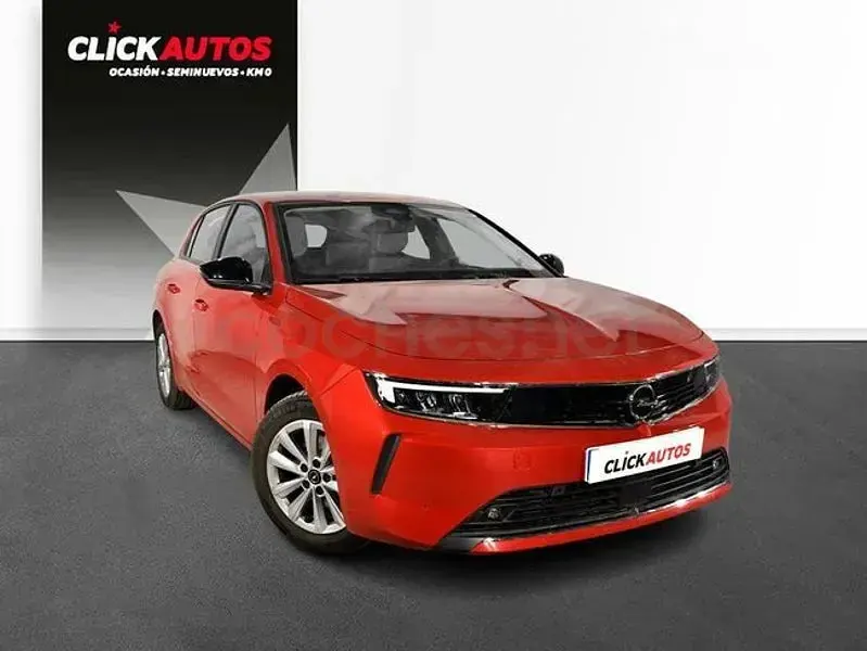 Usado Opel Astra Edition 130 CV (95 kW) 2023 Rojo Utilitario