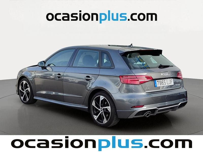 Usado Audi A3 116 CV (85 kW) 2020 Gris Berlina