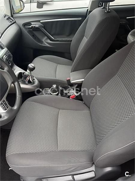 Usado Toyota Verso Comfort 112 CV (82 kW) 2014 Blanco Monovolumen