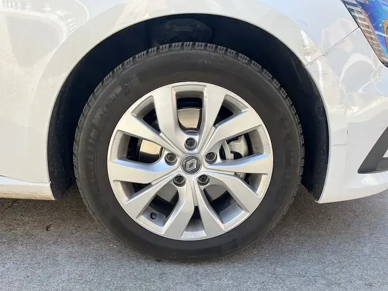 Usado Renault Mégane Intens 160 CV (117 kW) 2023 Blanco Berlina