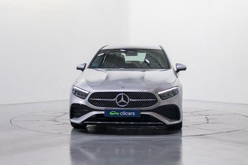 Usado Mercedes A180 Advanced 136 CV (100 kW) 2023 Gris