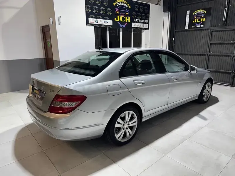 Usado Mercedes C220 Elegance 170 CV (125 kW) 2012 Gris / plata Berlina