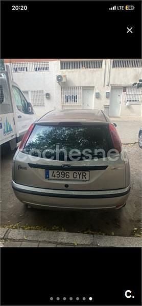 Gris / plata Usado 2004 Ford Focus Ghia Berlina | 1500 € (Precio justo) - Imagen 1/3