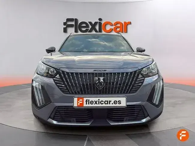 Usado Peugeot 2008 Allure 100 CV (73 kW) 2025 Gris SUV