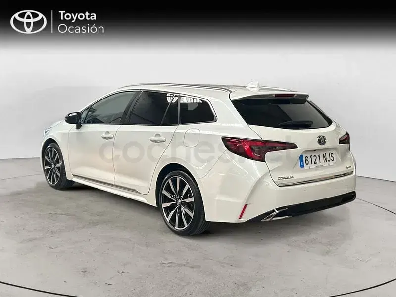 Usado Toyota Corolla Edition 140 CV (102 kW) 2026 Blanco Familiar