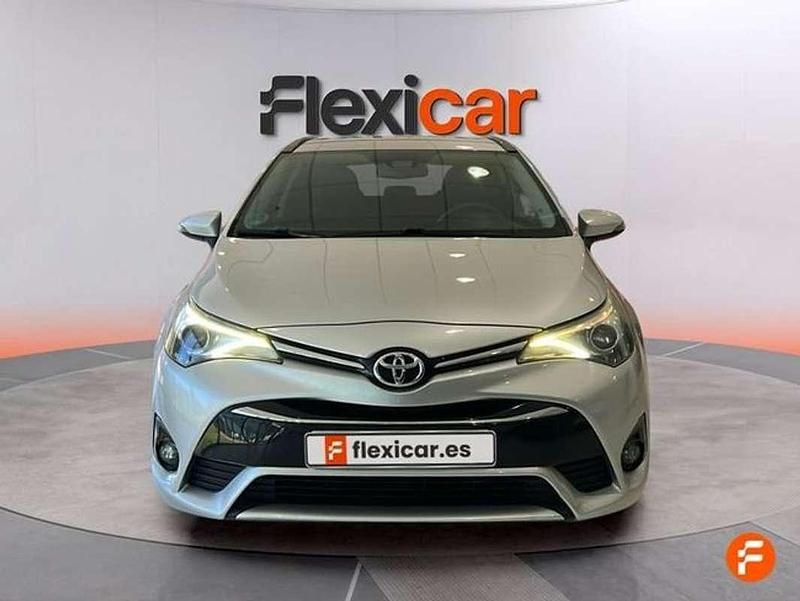 Usado Toyota Avensis Advance 143 CV (105 kW) 2016 Gris Familiar