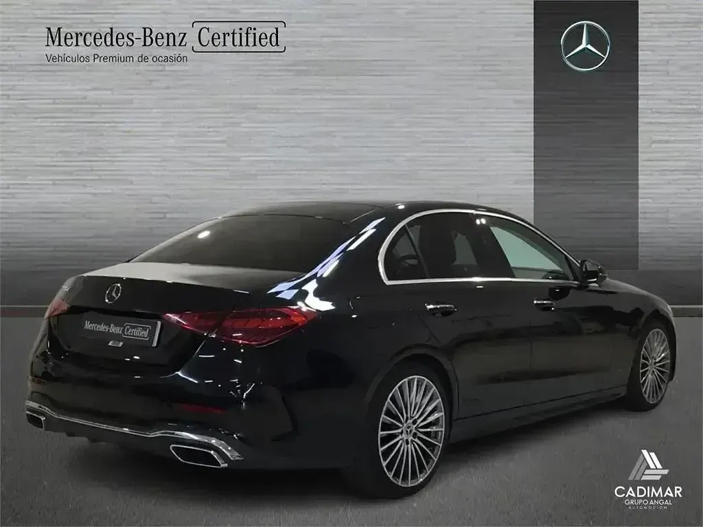 Usado Mercedes C220 200 CV (147 kW) 2021 Negro obsidiana Berlina