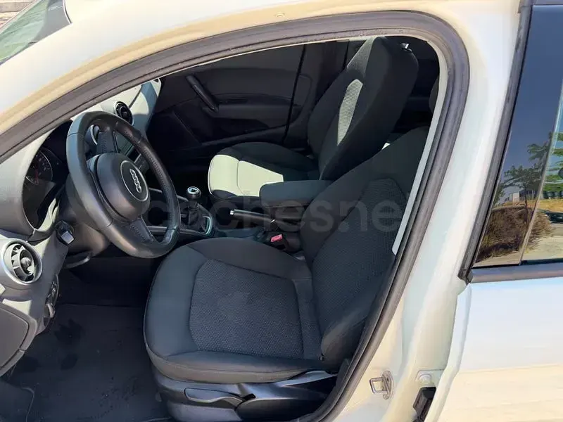 Usado Audi A1 Sportback Ambition 86 CV (63 kW) 2013 Blanco Utilitario