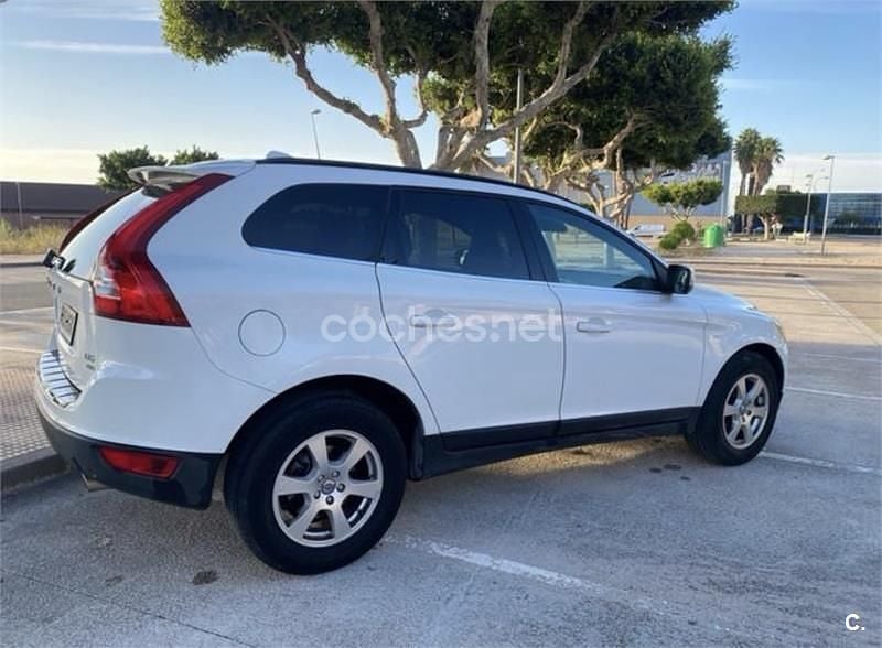 Blanco Usado 2011 Volvo XC60 Summum SUV | 11.500 € (Caro) - Imagen 1/4