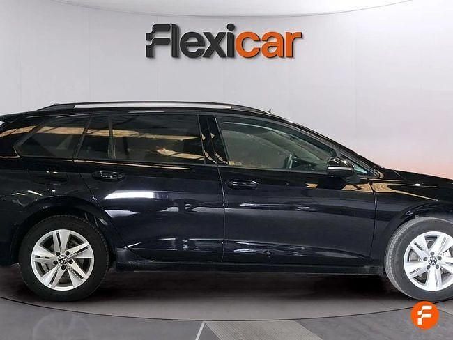 Usado VW Golf VIII Life 110 CV (80 kW) 2021 Negro Familiar