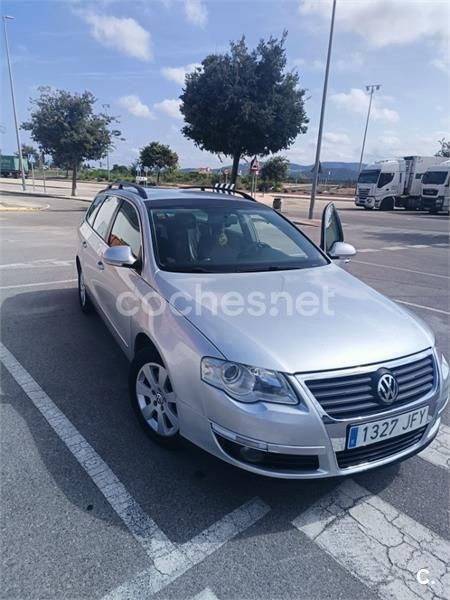 Gris / plata Usado 2007 VW Passat Advance Familiar | 4300 € (Precio justo) - Imagen 1/4
