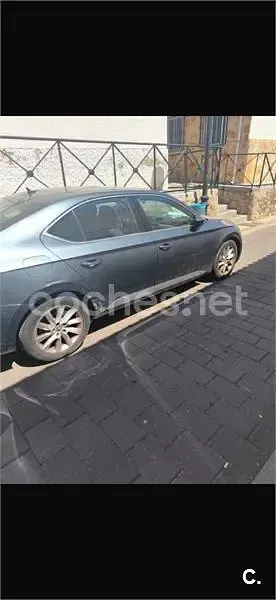 Usado Skoda Superb Active 150 CV (110 kW) 2018 Gris / plata Berlina