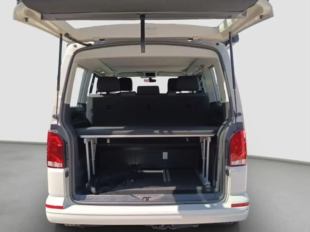 Usado VW California Beach 150 CV (110 kW) 2025 Gris Van