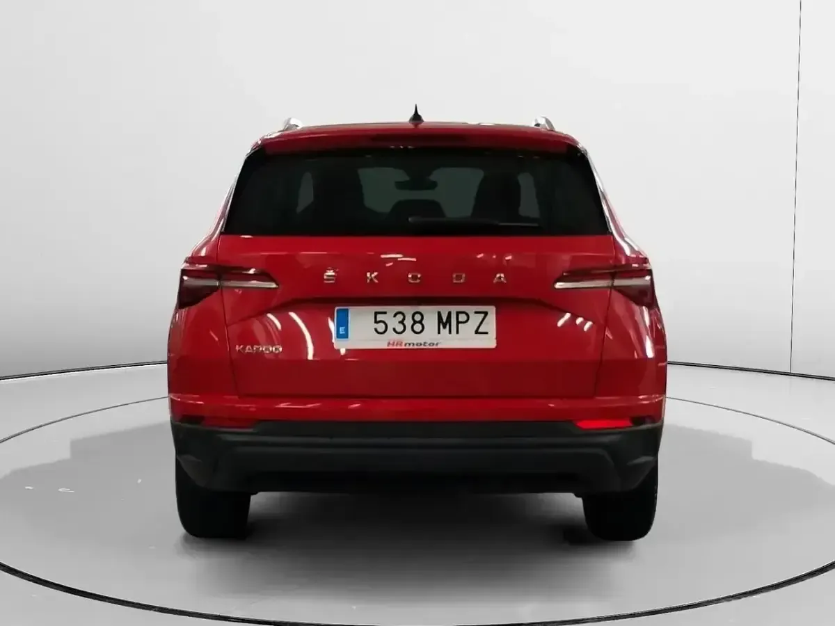 Usado Skoda Karoq Ambition 116 CV (85 kW) 2024 Rojo SUV