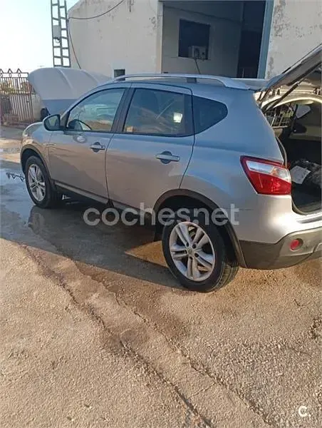 Usado Nissan Qashqai Visia 106 CV (77 kW) 2011 Gris / plata SUV
