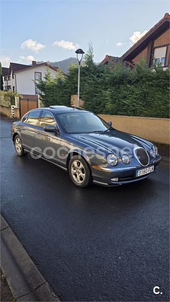 Usado Jaguar S-Type Executive 240 CV (176 kW) 2000 Gris / plata Berlina