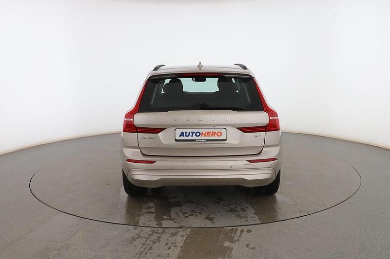 Usado Volvo XC60 Core 197 CV (144 kW) 2023 Beige SUV