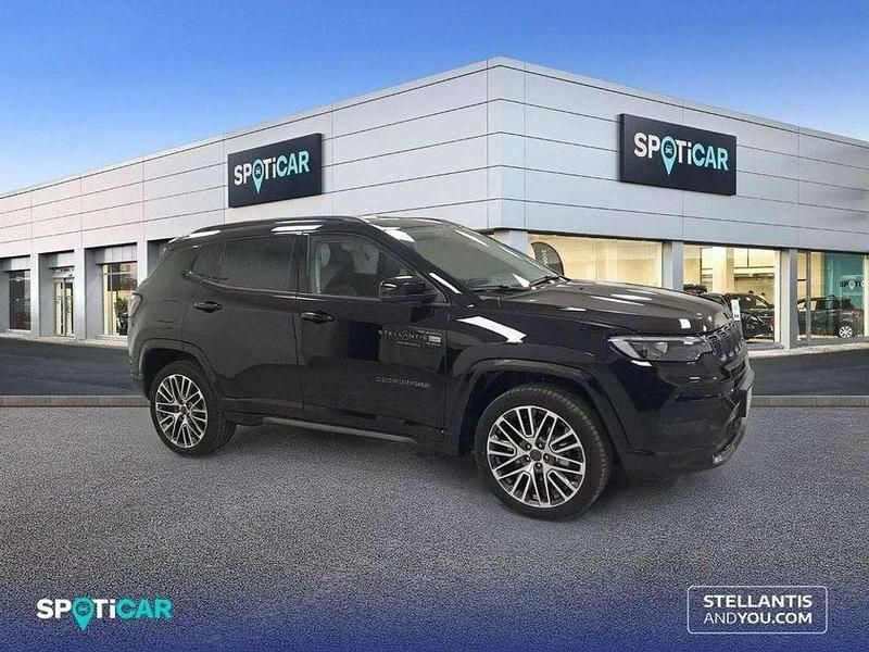 Usado Jeep Compass Summit 131 CV (96 kW) 2025 Negro SUV