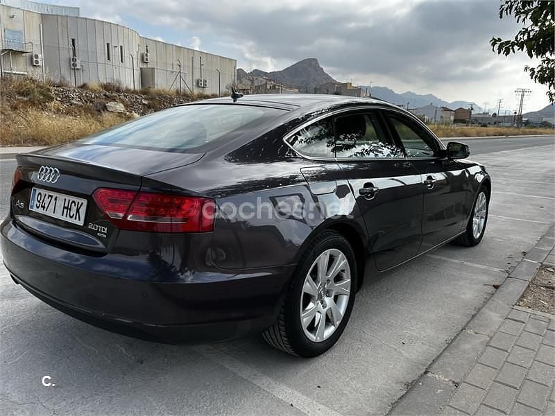 Usado Audi A5 Sportback 170 CV (125 kW) 2011 Violeta / lila Utilitario