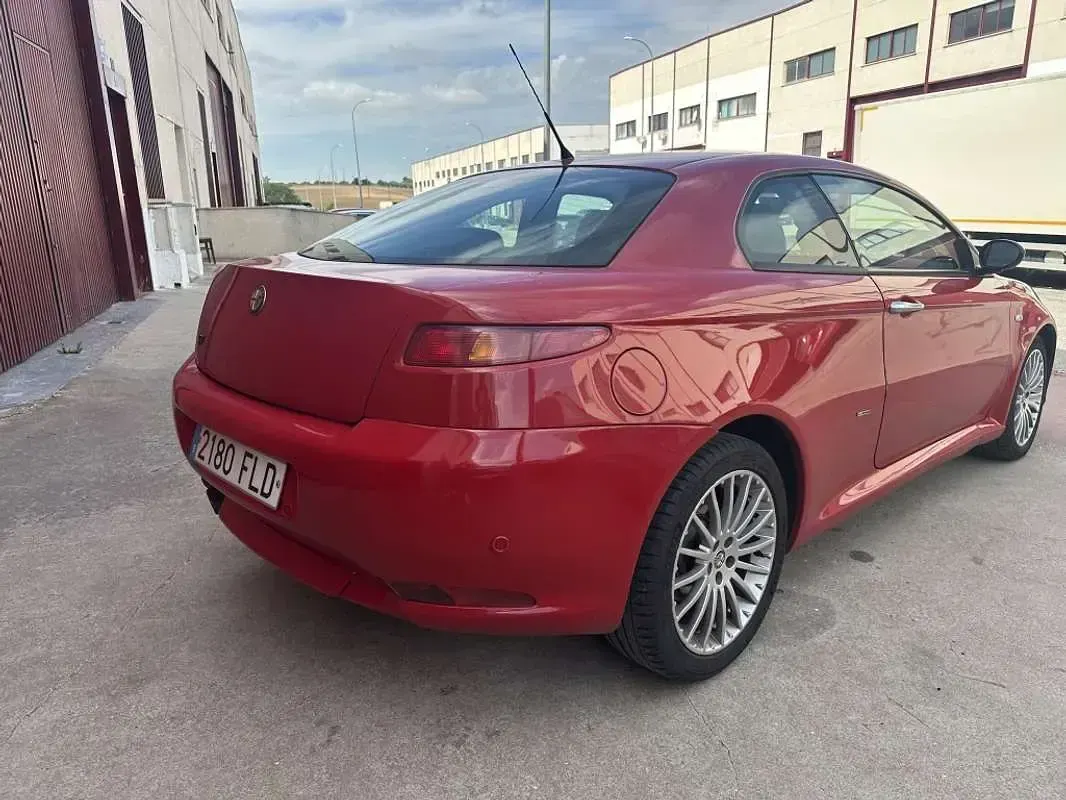 Usado Alfa Romeo GT 150 CV (110 kW) 2007 Rojo Coupe