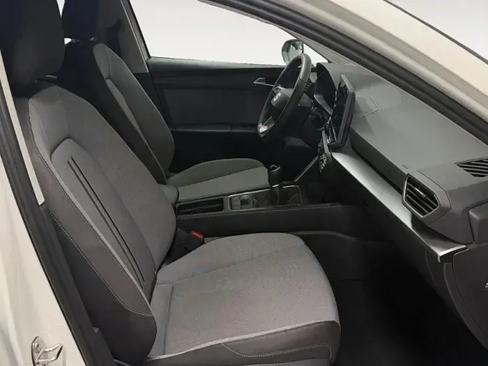 Usado Seat Leon Style 116 CV (85 kW) 2025 Blanco