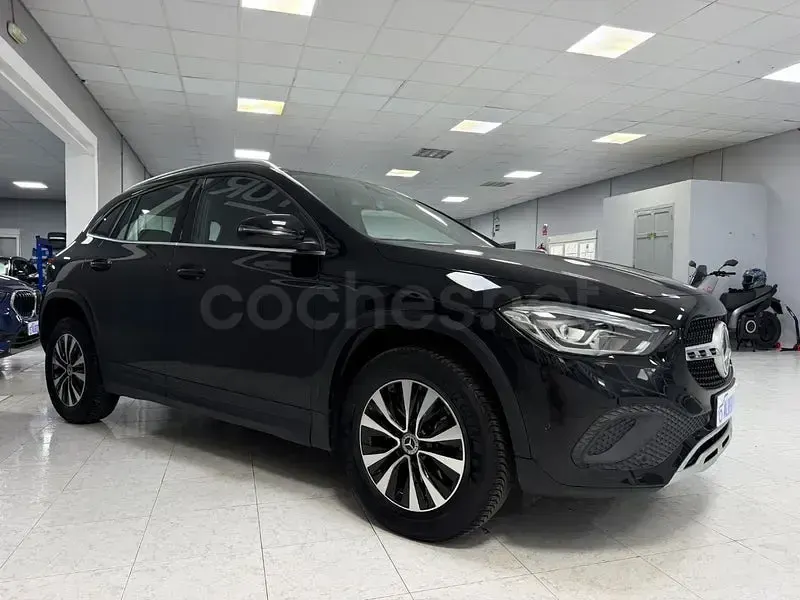 Usado Mercedes GLA200 150 CV (110 kW) 2022 Negro SUV