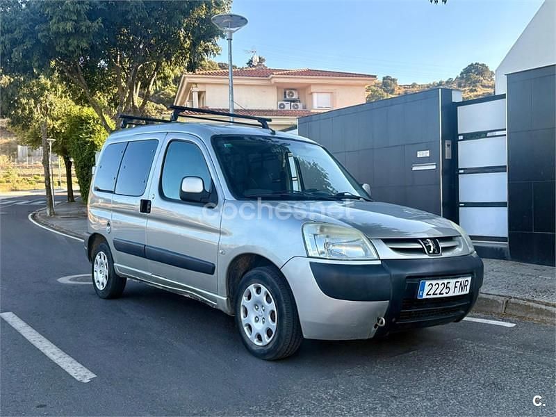Gris / plata Usado 2009 Peugeot Partner Tepee Monovolumen | 3399 € (Super precio) - Imagen 1/4