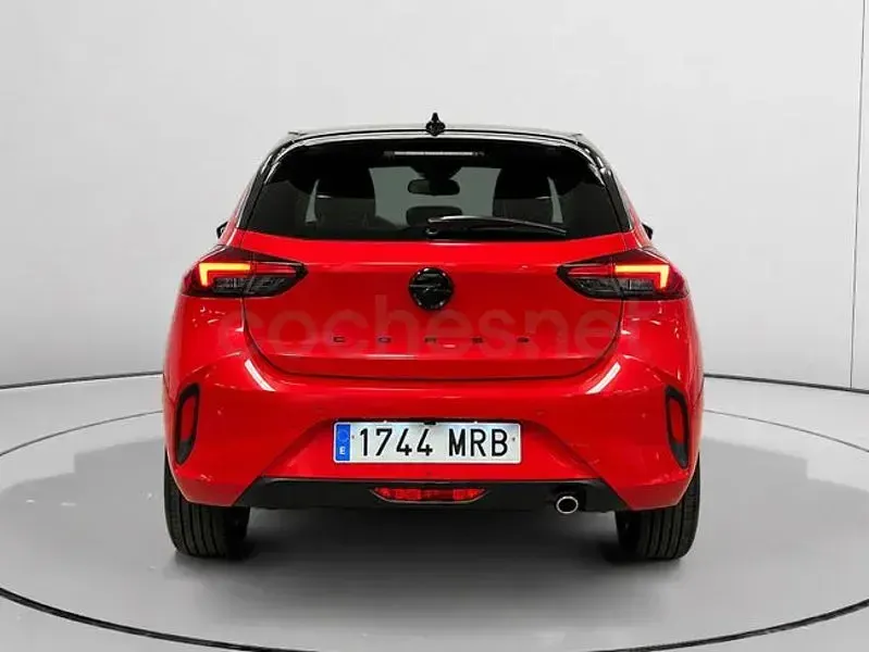 Usado Opel Corsa 100 CV (73 kW) 2024 Rojo Utilitario