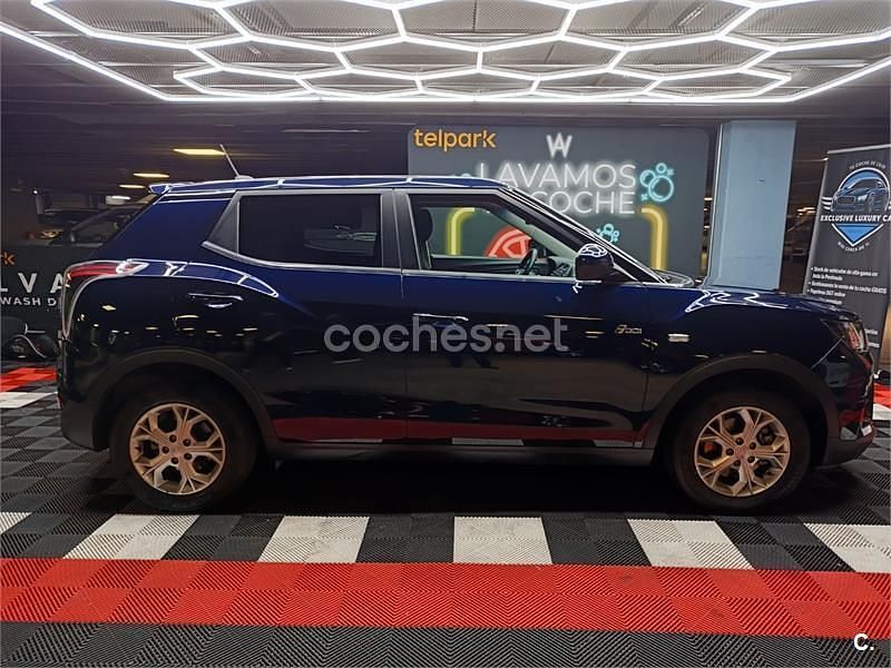 Azul Usado 2025 Ssangyong (KGM) Tivoli SUV | 17.500 € (Precio justo) - Imagen 1/4