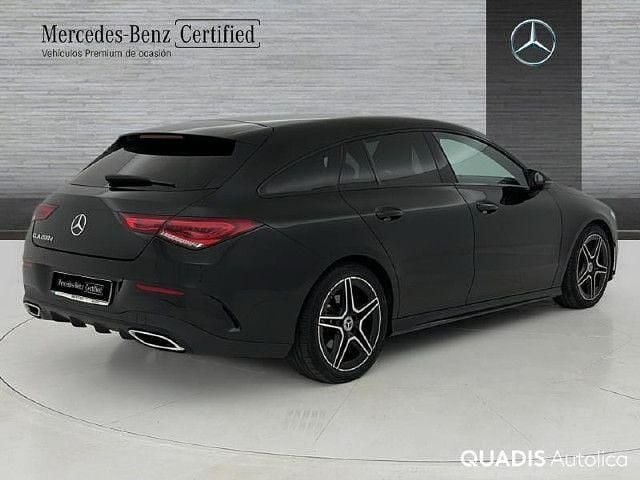 Usado Mercedes CLA200 Shooting Brake AMG line 150 CV (110 kW) 2022 Negro noche Familiar