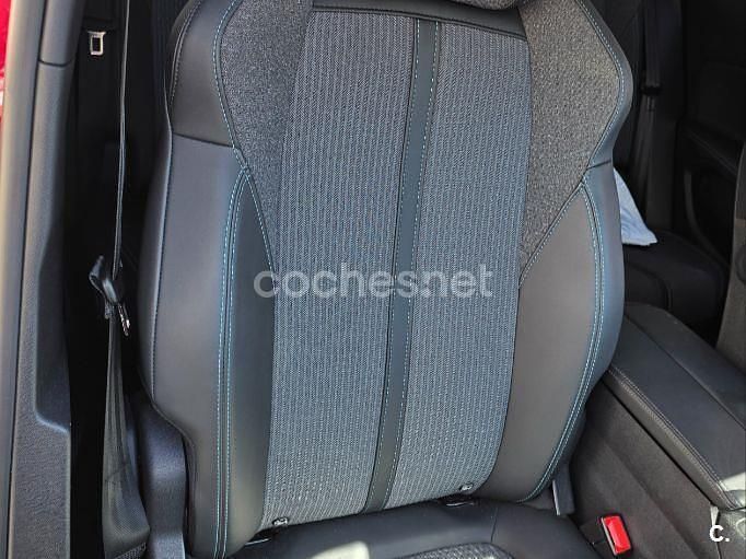 Rojo Usado 2021 Peugeot 3008 Allure SUV | 19.000 € (Precio justo) - Imagen 1/4